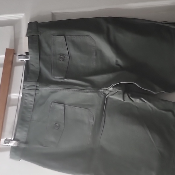 Gloria Vanderbilt Cargo shorts nwt - Picture 3 of 4